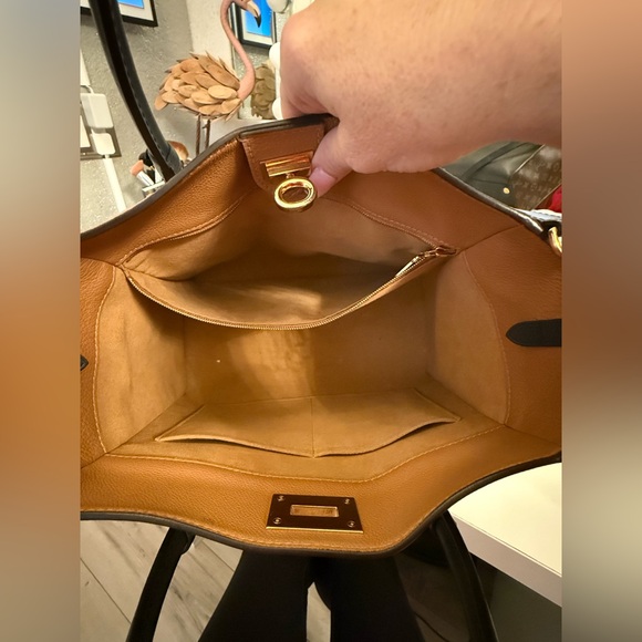 Authentic Louis Vuitton on my side handbag EUC - Picture 7 of 8
